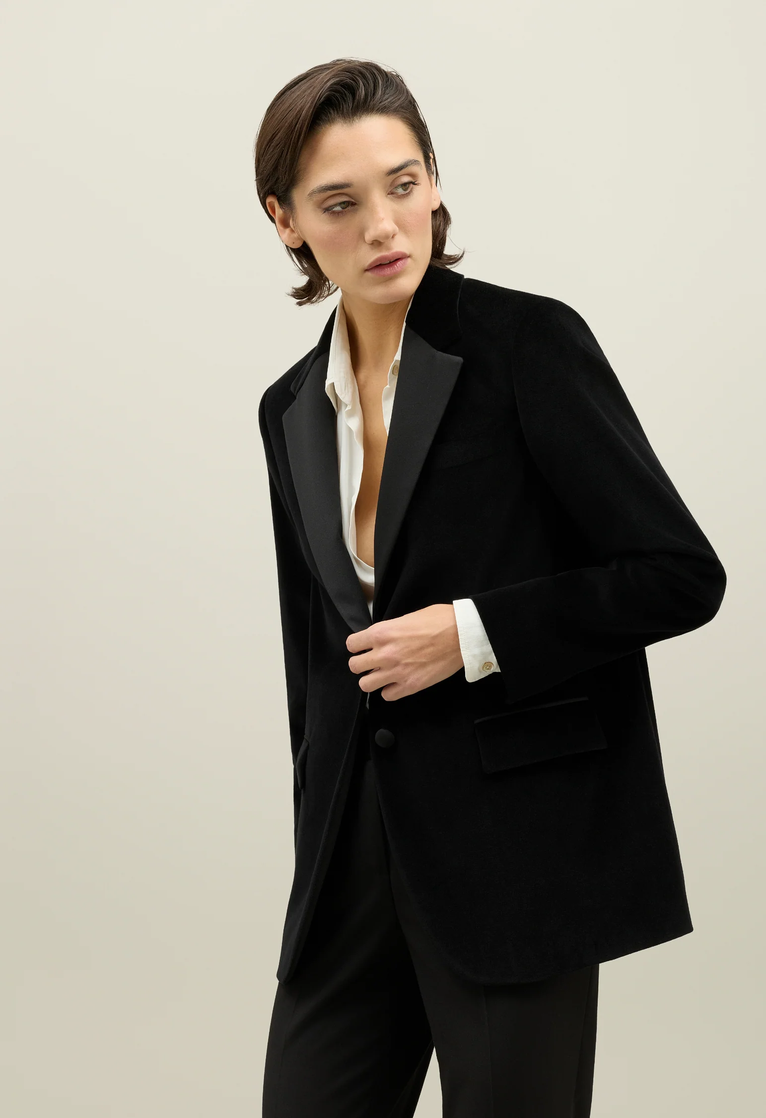 Blazer Tuxedo Giulia in velluto nero - Image 3