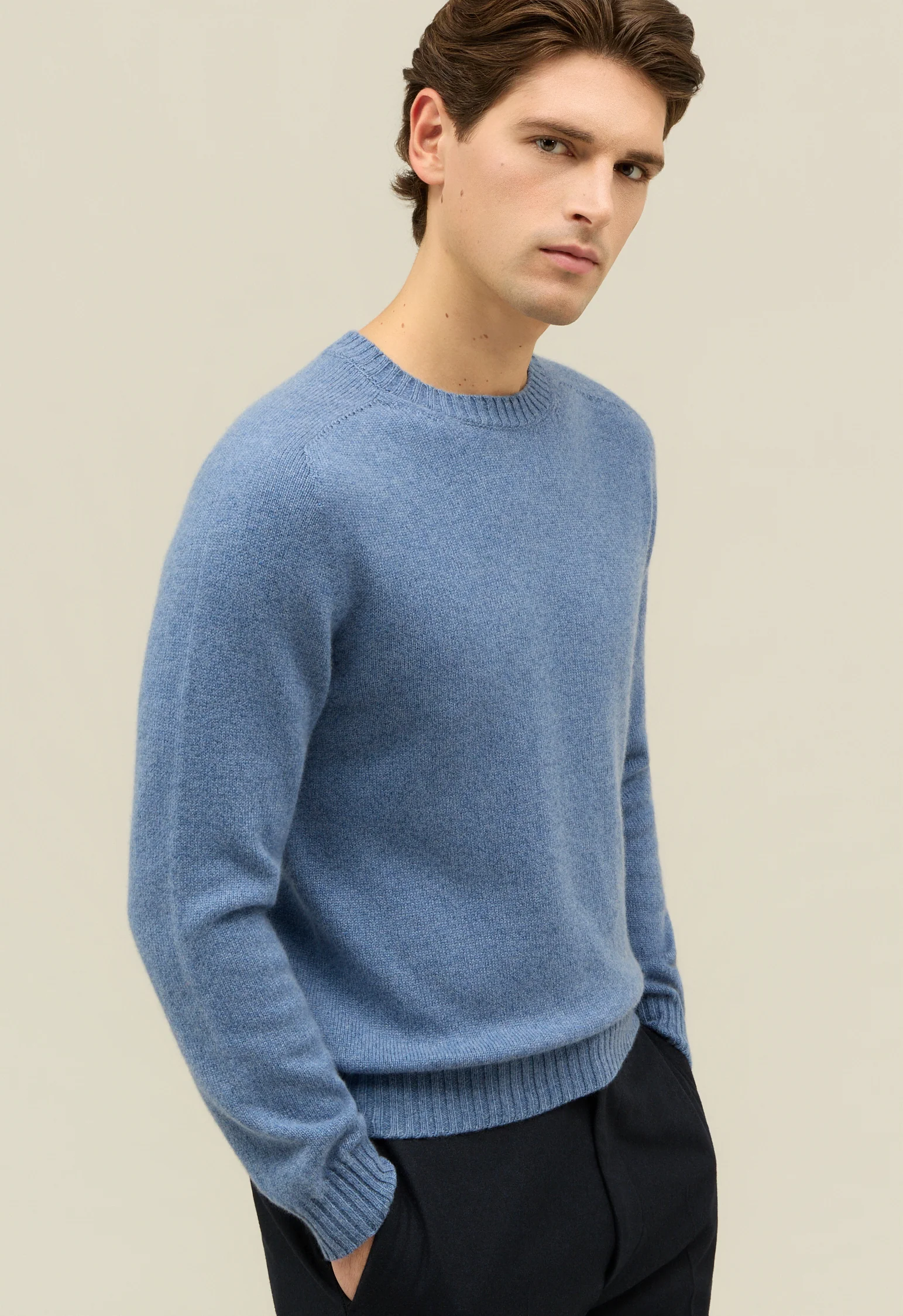 Girocollo in cashmere azzurro - Image 3