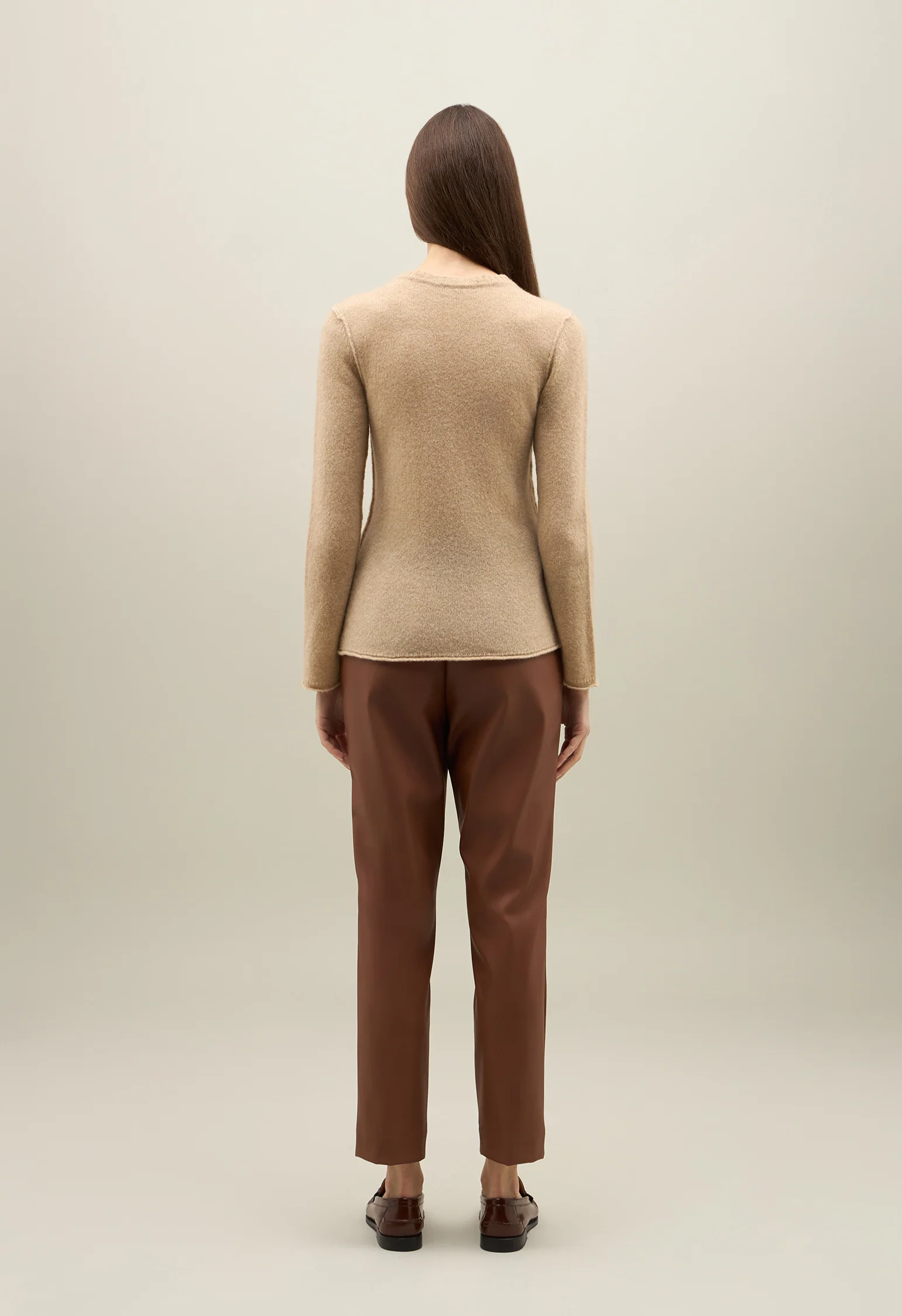 Girocollo in lana e cashmere spazzolato beige - Image 2