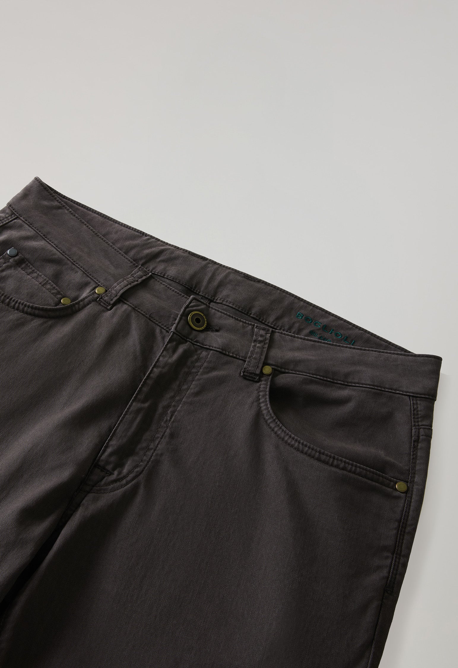 Pantalone 5 tasche in cotone e seta tinto in capo marrone - Image 5