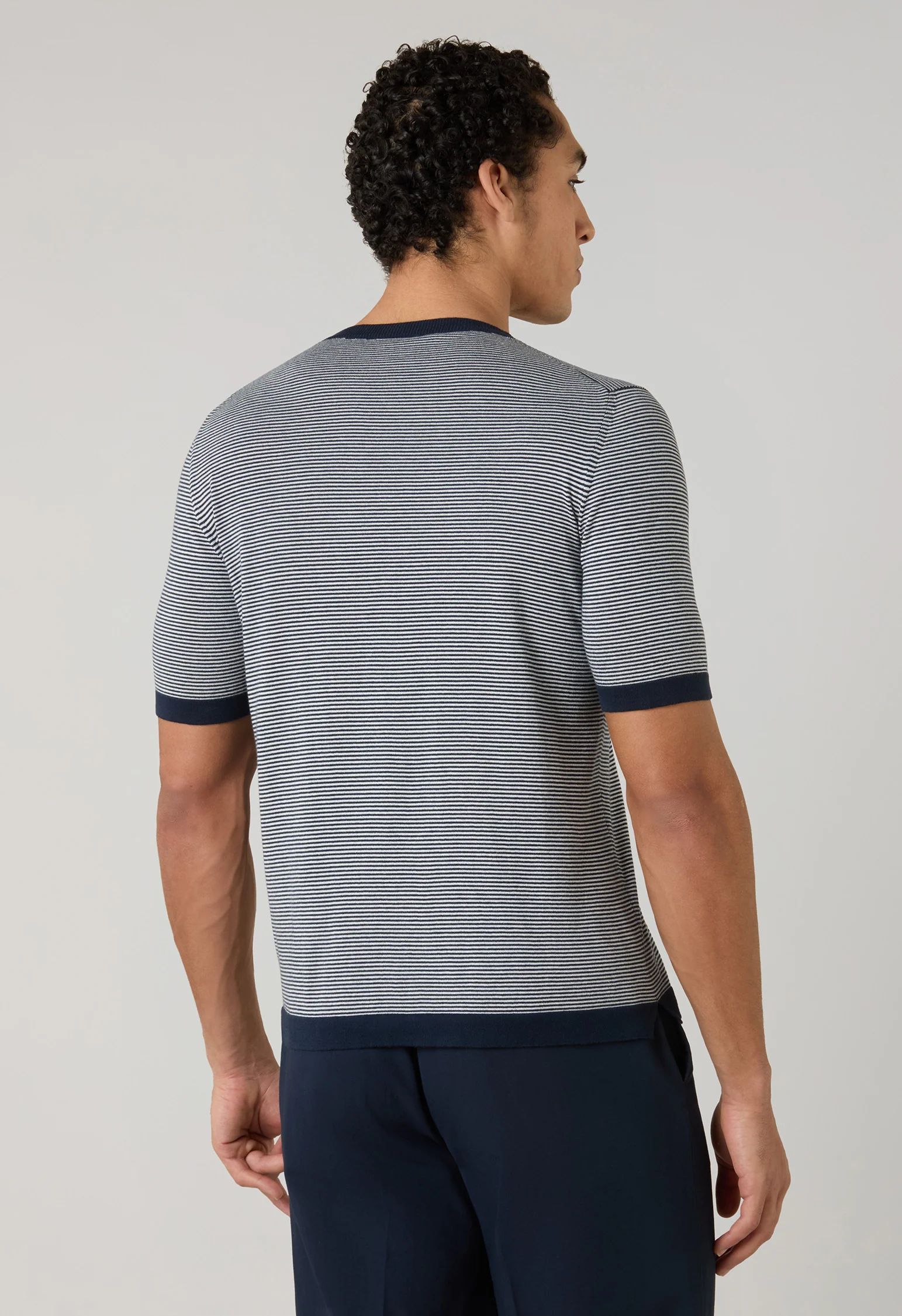 T-Shirt in cotone a righe blu - Image 2